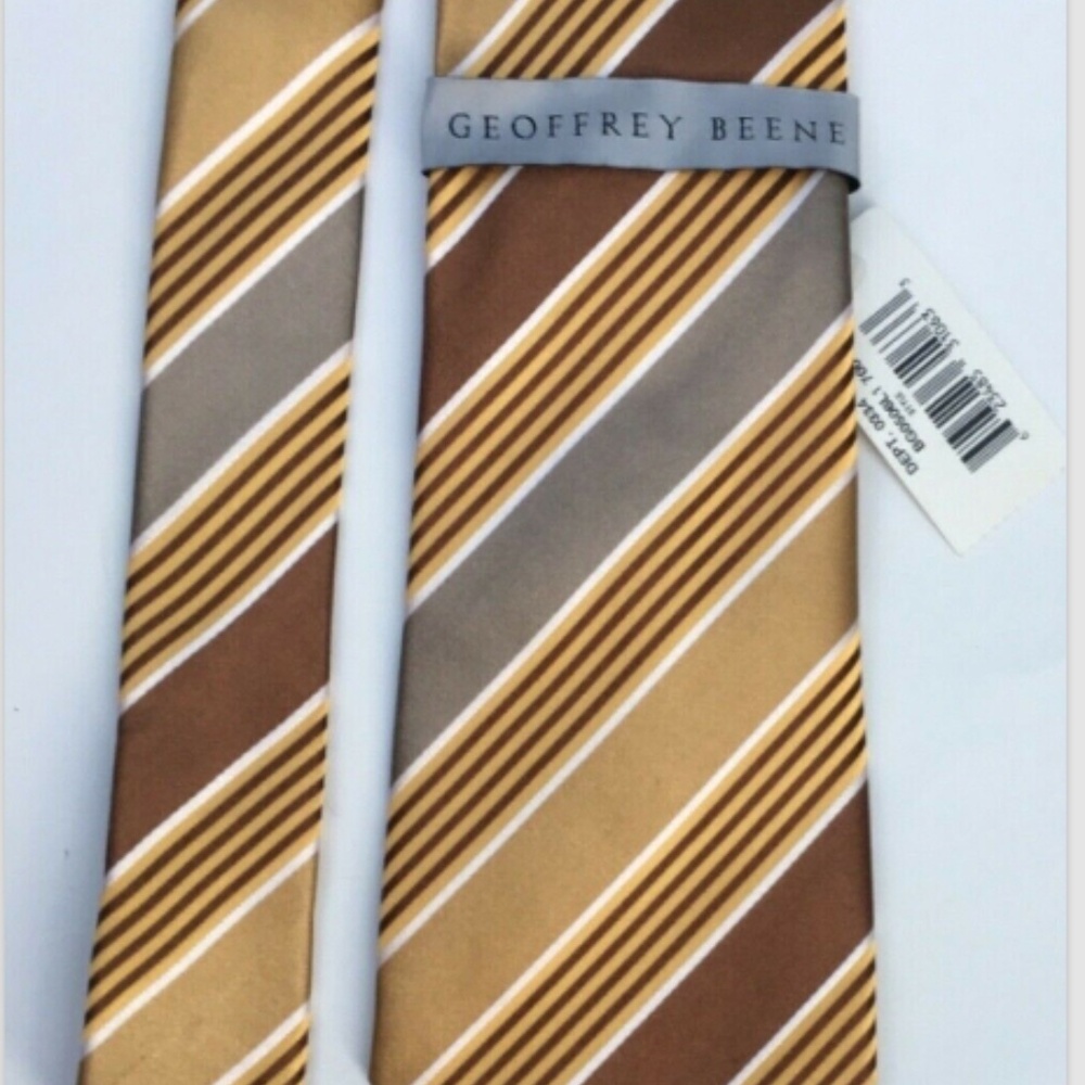 Geoffrey Beene Brown and golden stripes all silk new tie